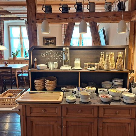 Landgasthof Roessle - Beim Kraeuterwirt Oberstaufen Buitenkant foto