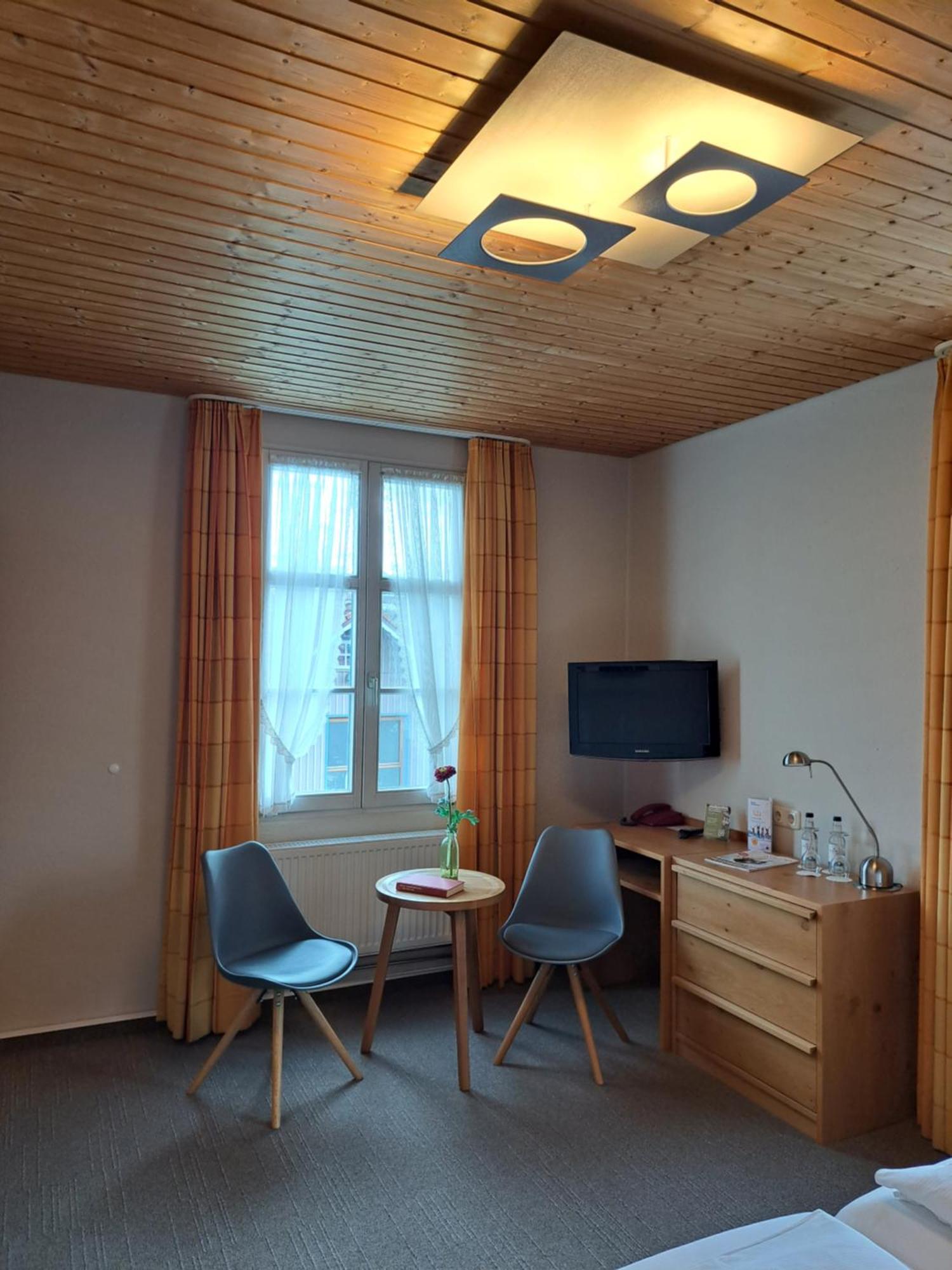 Landgasthof Roessle - Beim Kraeuterwirt Oberstaufen Buitenkant foto