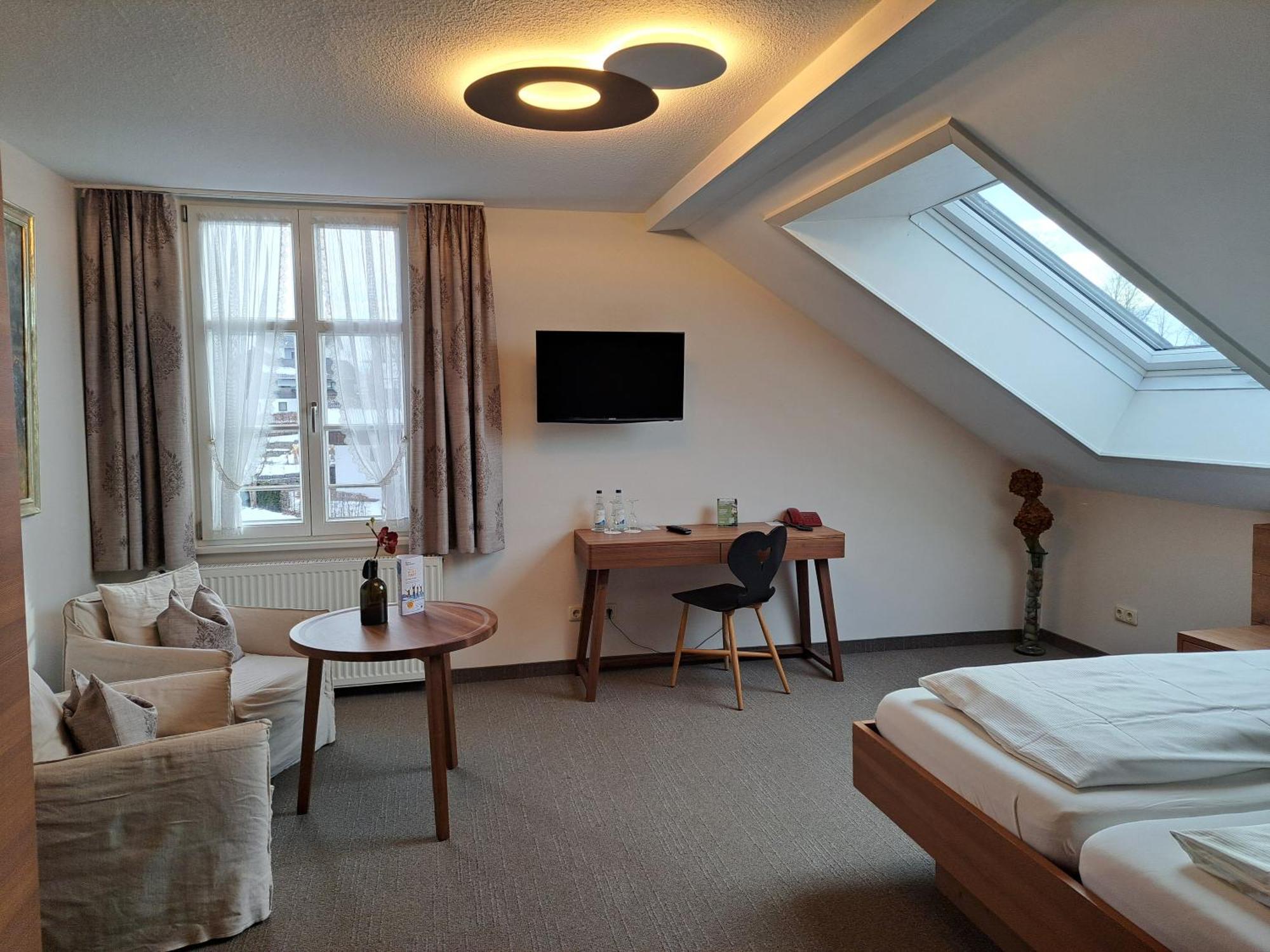 Landgasthof Roessle - Beim Kraeuterwirt Oberstaufen Buitenkant foto